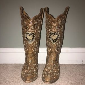 Corral boots